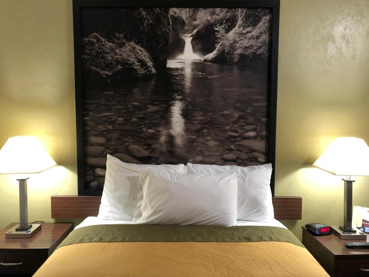 Super 8 By Wyndham Salem Hotell Eksteriør bilde