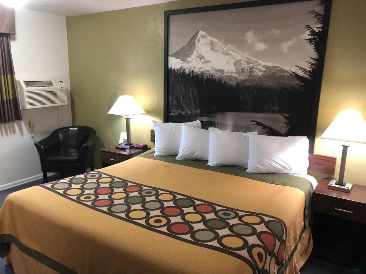 Super 8 By Wyndham Salem Hotell Eksteriør bilde