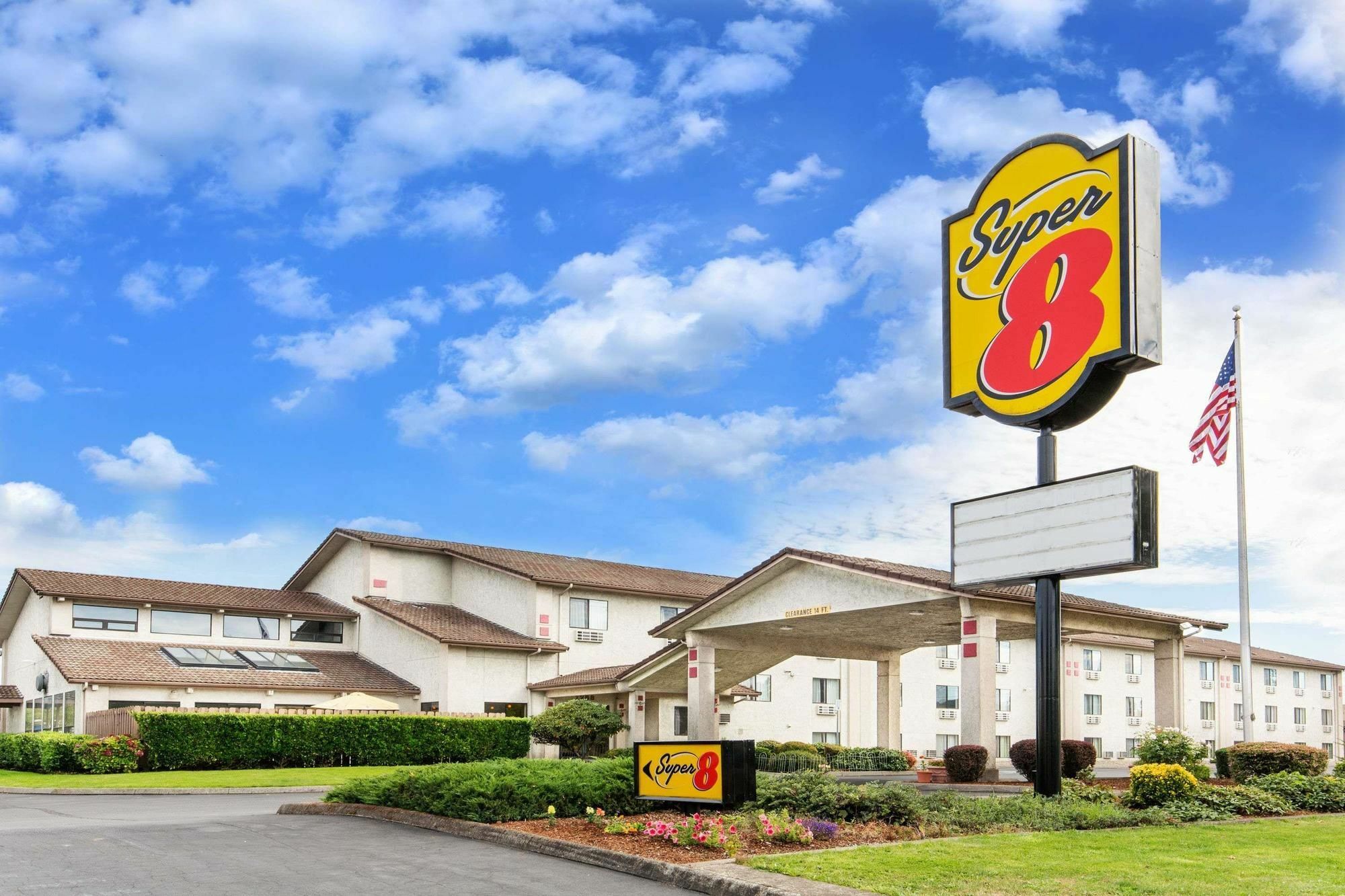 Super 8 By Wyndham Salem Hotell Eksteriør bilde